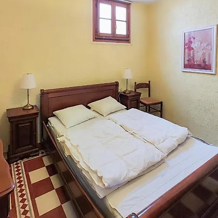 2 Bedroom Amazing In Hébergement de vacances