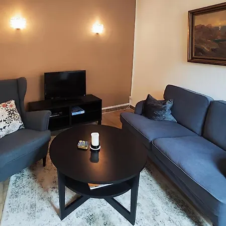 2 Bedroom Awesome In Hébergement de vacances