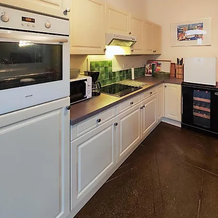 2 Bedroom Awesome In *
